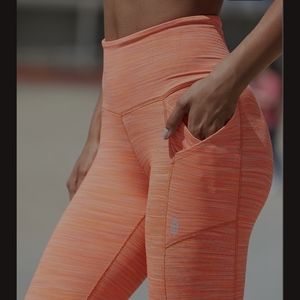 *NWOT*F/PMOVEMENT High-Rise Ankle Roll Out legging